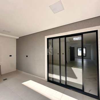 Sobrado em São José dos Pinhais, bairro Cruzeiro