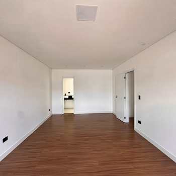 Sobrado em São José dos Pinhais, bairro Cruzeiro