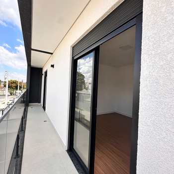 Sobrado em São José dos Pinhais, bairro Cruzeiro