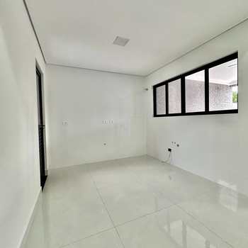Casa em São José dos Pinhais, bairro Boneca do Iguaçu