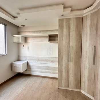 Apartamento em São José dos Pinhais, bairro Iná