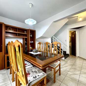 Sobrado em Curitiba, bairro Fanny