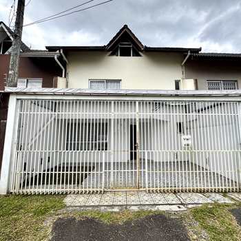 Sobrado em Curitiba, bairro Fanny
