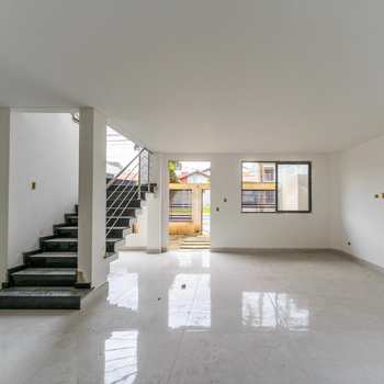 Sobrado em Curitiba, bairro Uberaba