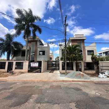 Sobrado em Curitiba, bairro Uberaba
