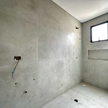 Sobrado de Condomínio em Curitiba, bairro Uberaba