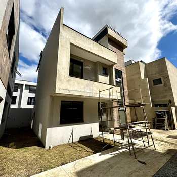 Sobrado de Condomínio em Curitiba, bairro Uberaba