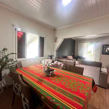 Casa em São José dos Pinhais, bairro Pedro Moro