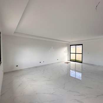 Sobrado de Condomínio em Curitiba, bairro Uberaba
