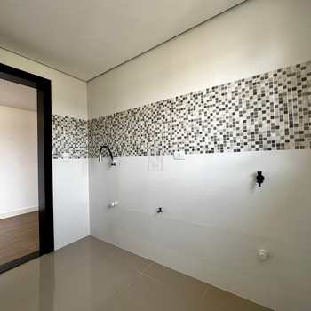 Apartamento em São José dos Pinhais, bairro Ouro Fino