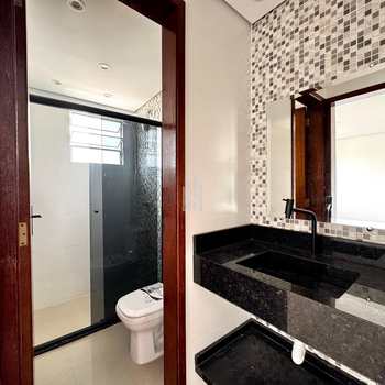 Apartamento em São José dos Pinhais, bairro Ouro Fino