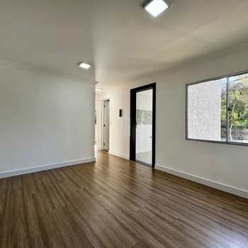 Apartamento em São José dos Pinhais, bairro Ouro Fino