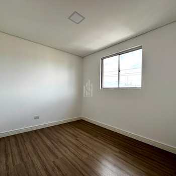Apartamento em São José dos Pinhais, bairro Ouro Fino