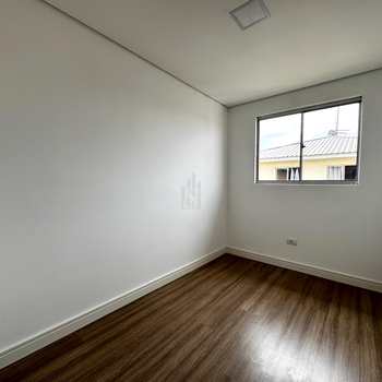 Apartamento em São José dos Pinhais, bairro Ouro Fino