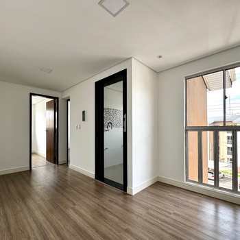 Apartamento em São José dos Pinhais, bairro Ouro Fino