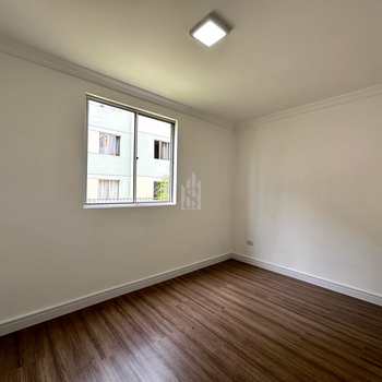 Apartamento em Curitiba, bairro Tatuquara