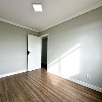 Apartamento em São José dos Pinhais, bairro Guatupê