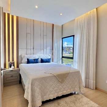 Apartamento em São José dos Pinhais, bairro São Pedro