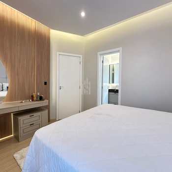 Apartamento em São José dos Pinhais, bairro São Pedro
