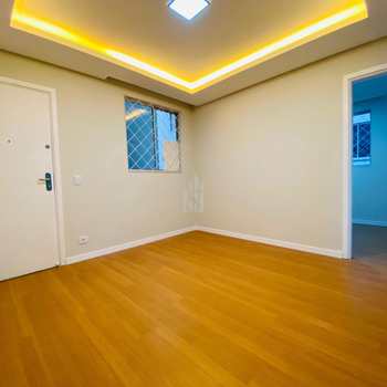 Apartamento em São José dos Pinhais, bairro Itália