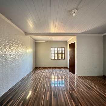 Casa em São José dos Pinhais, bairro Guatupê