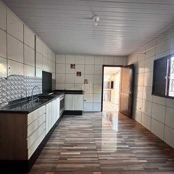 Casa em São José dos Pinhais, bairro Guatupê