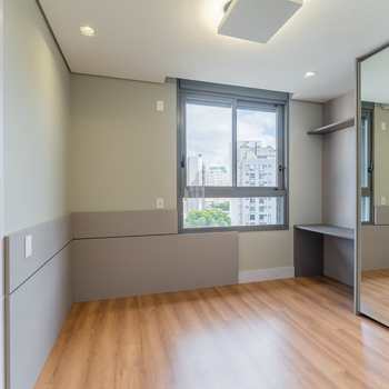 Apartamento em Curitiba, bairro Batel