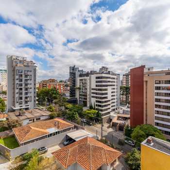 Apartamento em Curitiba, bairro Batel