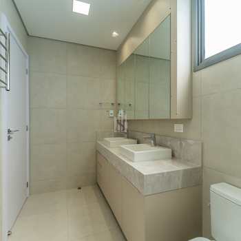 Apartamento em Curitiba, bairro Batel