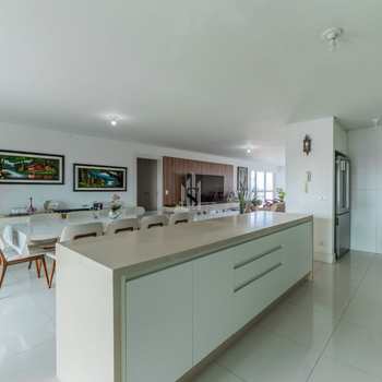 Apartamento em Curitiba, bairro Vila Izabel