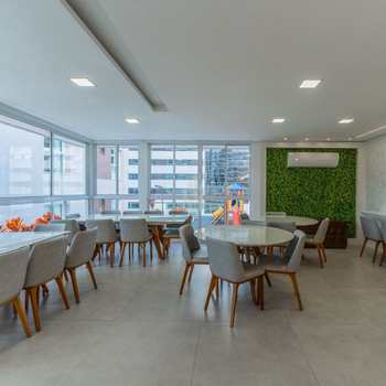 Apartamento em Curitiba, bairro Vila Izabel