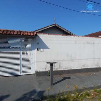 Casa em Peruíbe, bairro Jardim Ribamar