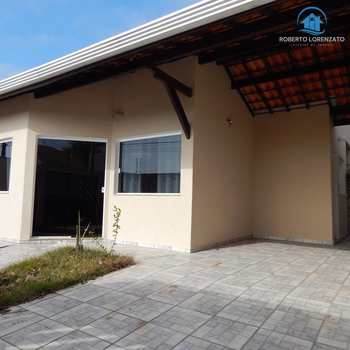 Casa em Peruíbe, bairro São José