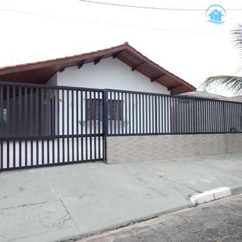 Casa em Peruíbe, bairro Jardim Imperador