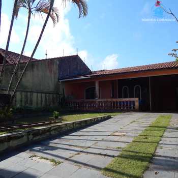 Casa em Peruíbe, bairro Maria Helena Novaes