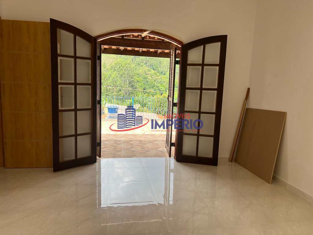 Casa em Mairiporã, no bairro Centro