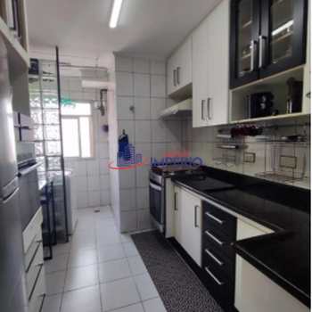 Apartamento em Guarulhos, bairro Vila Capitão Rabelo