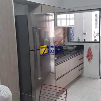 Apartamento em São Vicente, bairro Centro
