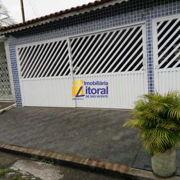 Casa em São Vicente, bairro Parque Bitaru