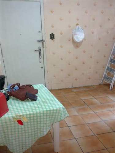 Apartamento, código 9915 em Santos, bairro Aparecida
