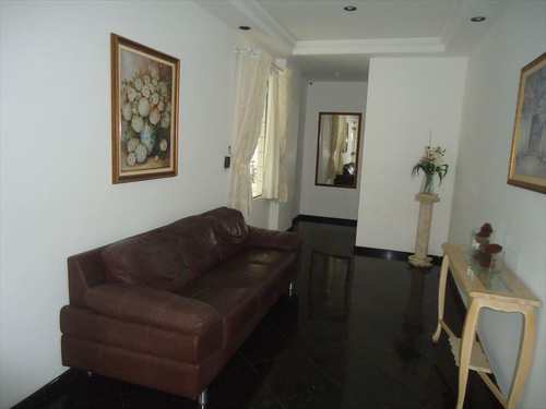 Apartamento, código 8430 em Santos, bairro Aparecida