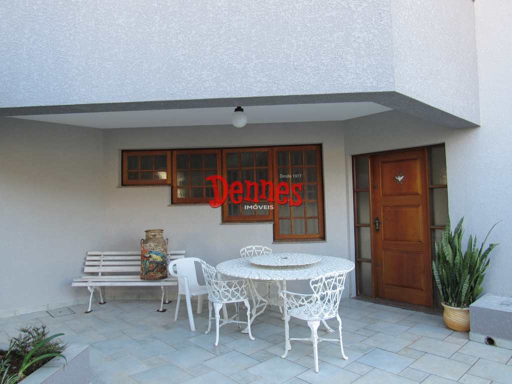 Casa em Bragança Paulista, no bairro Jardim Europa