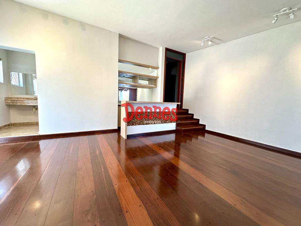 Casa em Bragança Paulista, no bairro Jardim América