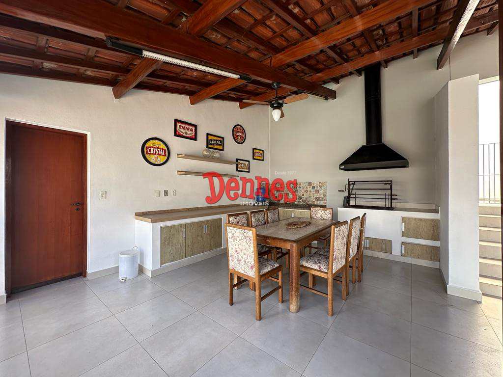 Casa em Bragança Paulista, no bairro Jardim América