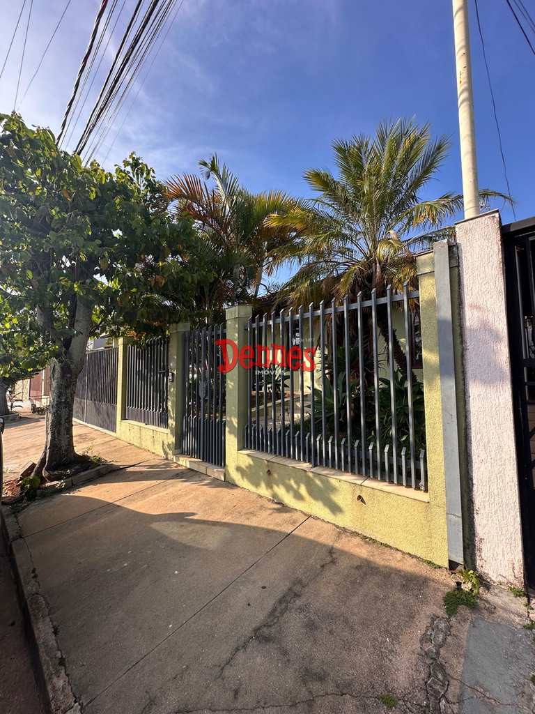 Casa em Bragança Paulista, no bairro Jardim Sevilha