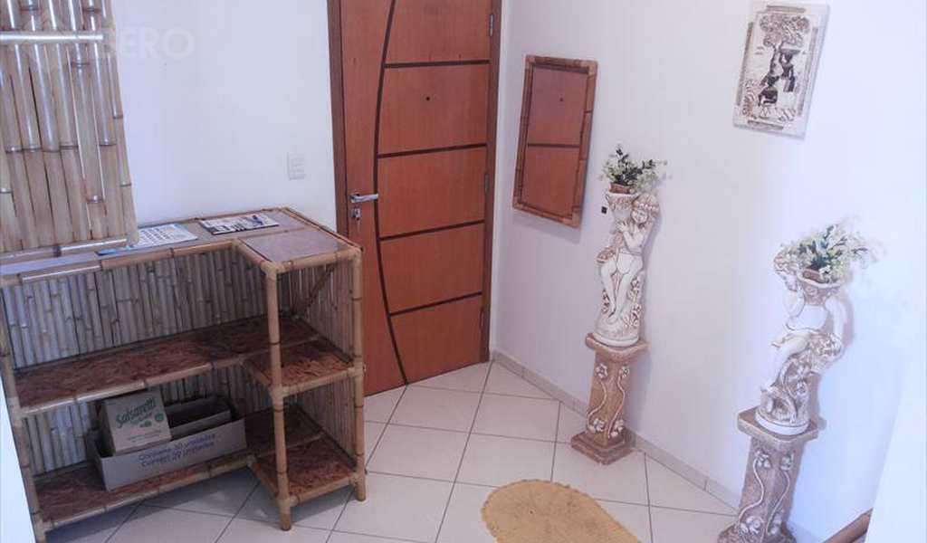 Apartamento em Praia Grande, bairro Guilhermina