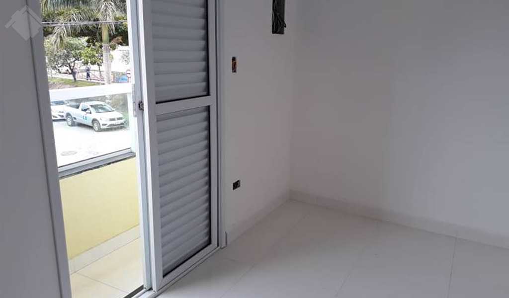 Sobrado em Praia Grande, bairro Canto do Forte