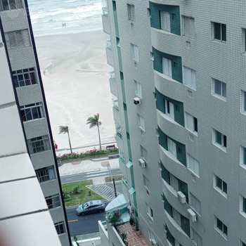 Kitnet em Praia Grande, bairro Guilhermina
