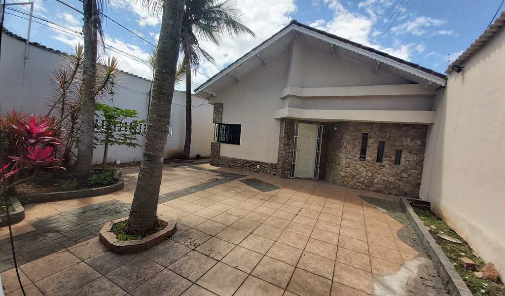 Casa em Praia Grande, bairro Aviação