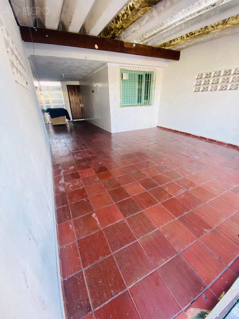 Casa em Praia Grande, no bairro Ocian